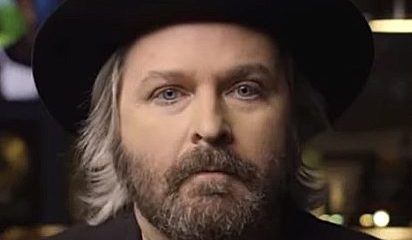 “DC Talk’s Kevin Max Identifies as an ‘Exvangelical,’ Says He Follows ‘the Universal Christ'”